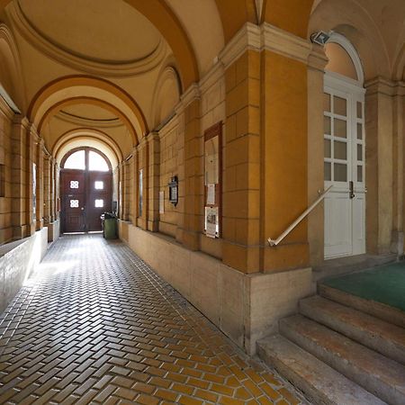 Fewo Oktogon Budapest Luaran gambar