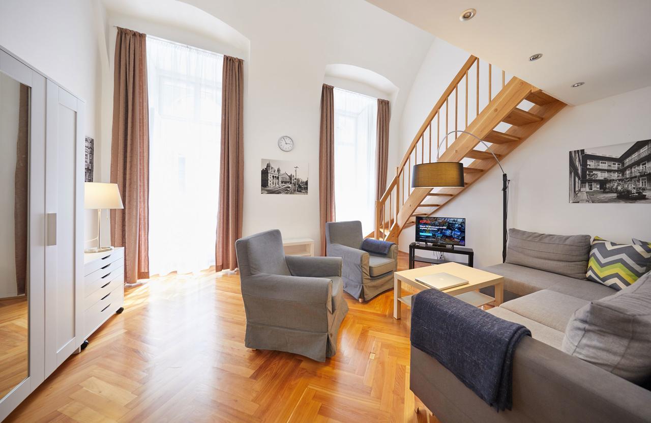 Fewo Oktogon Budapest Luaran gambar