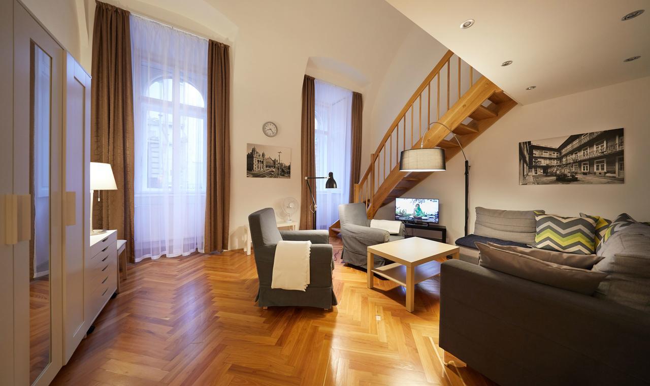 Fewo Oktogon Budapest Luaran gambar